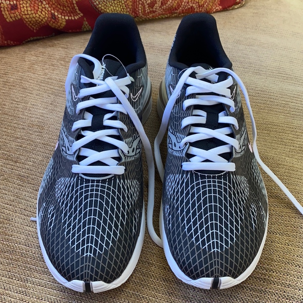 Nike men’s sneakers